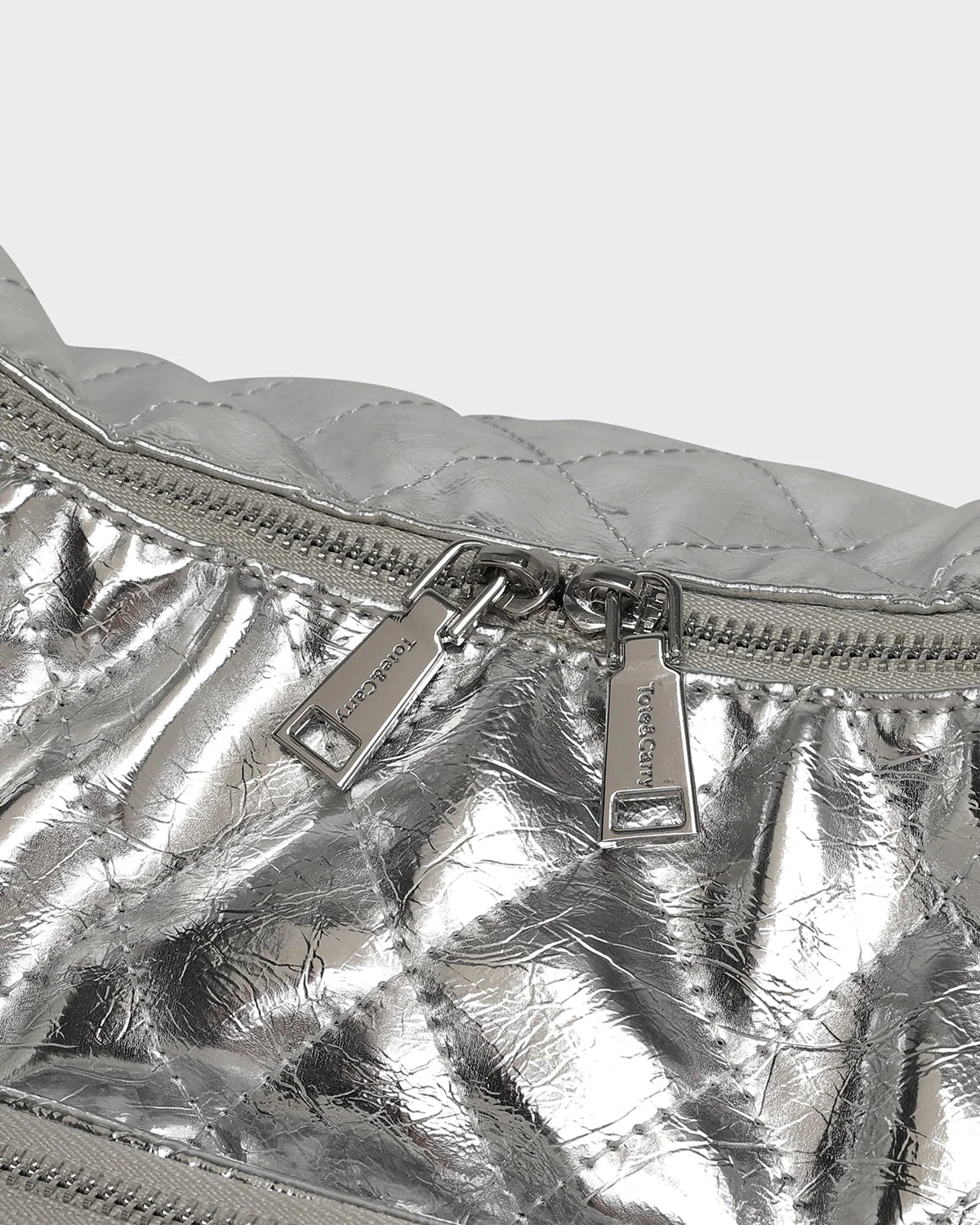 Diamond Chic Tote Bag in Silver - Image 11