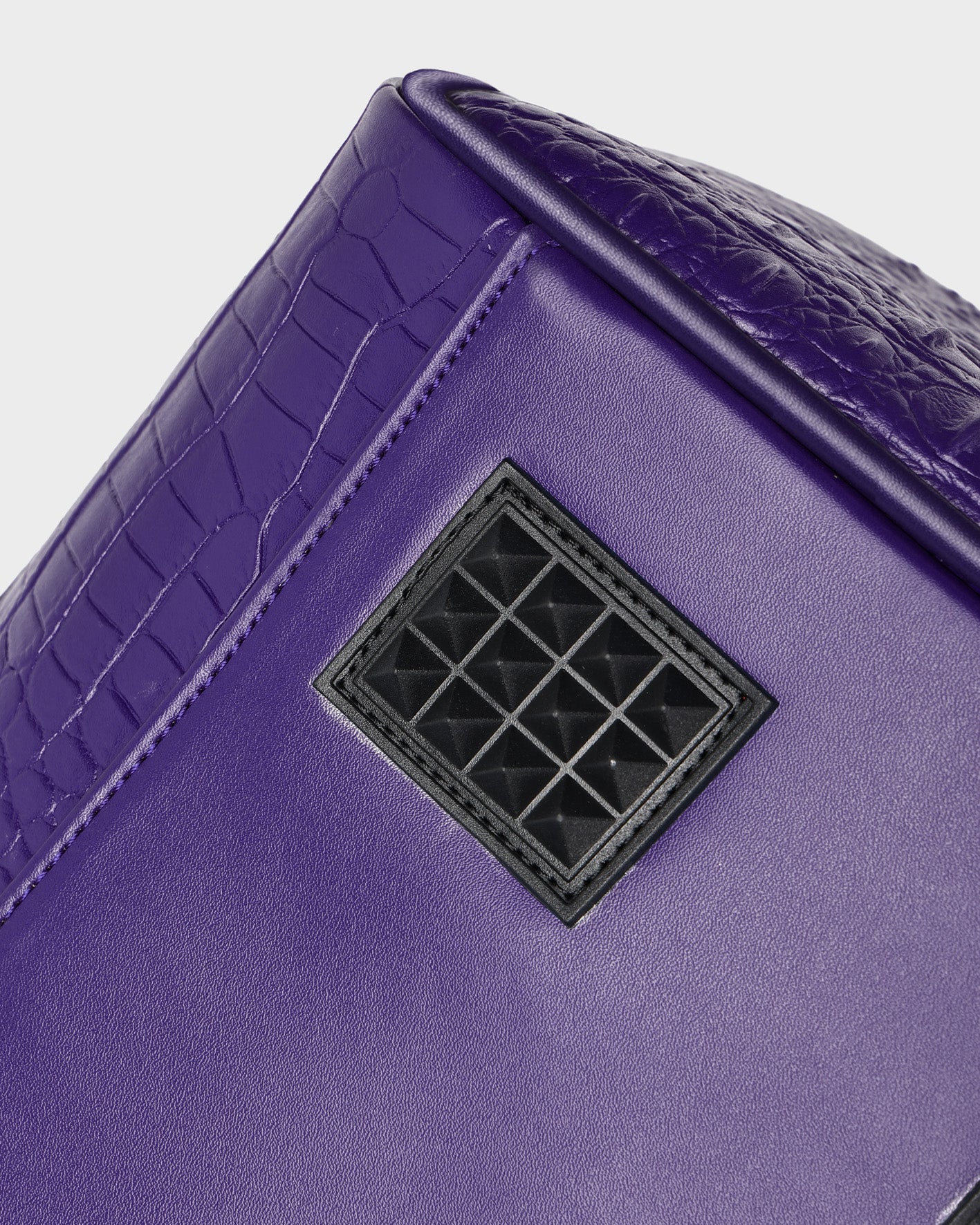 LA Staple Duffle Bag in Purple - Image 4