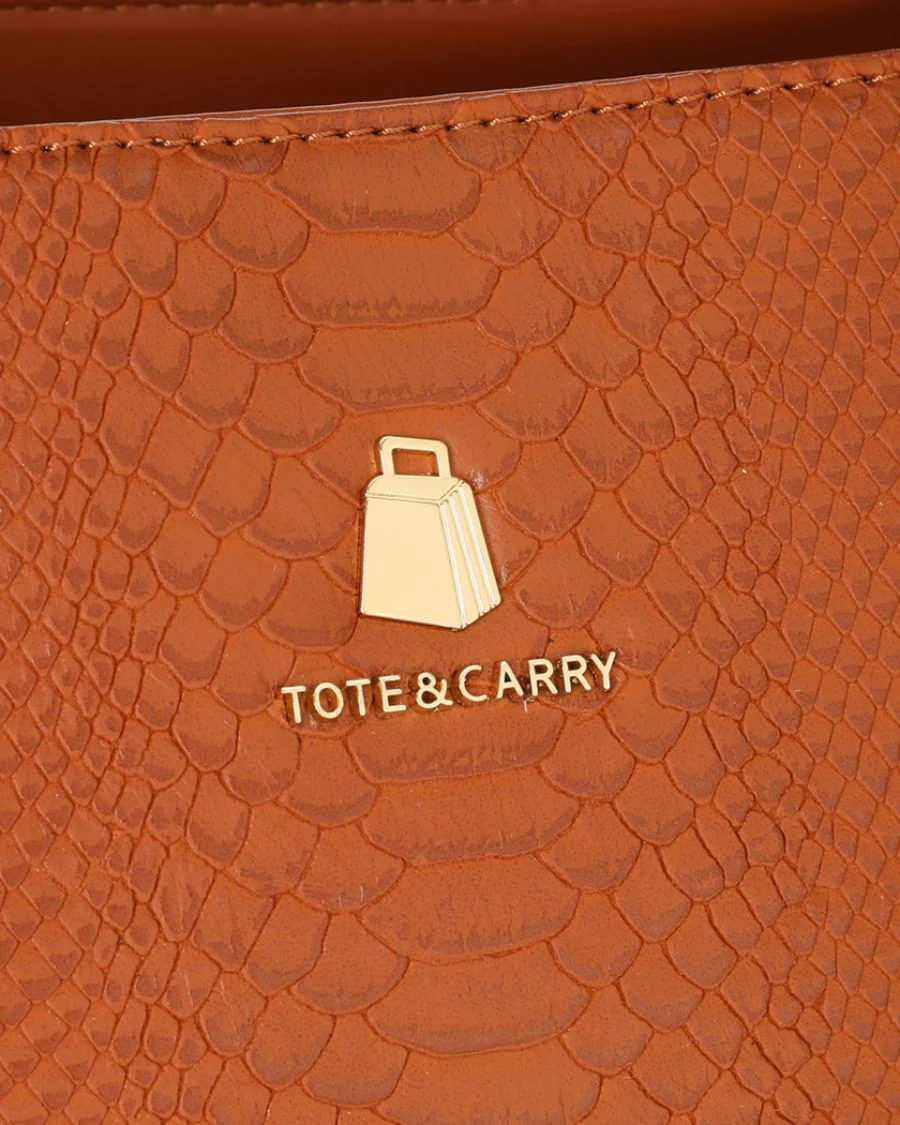 Signature City Tote Bag in Caramel - Image 9
