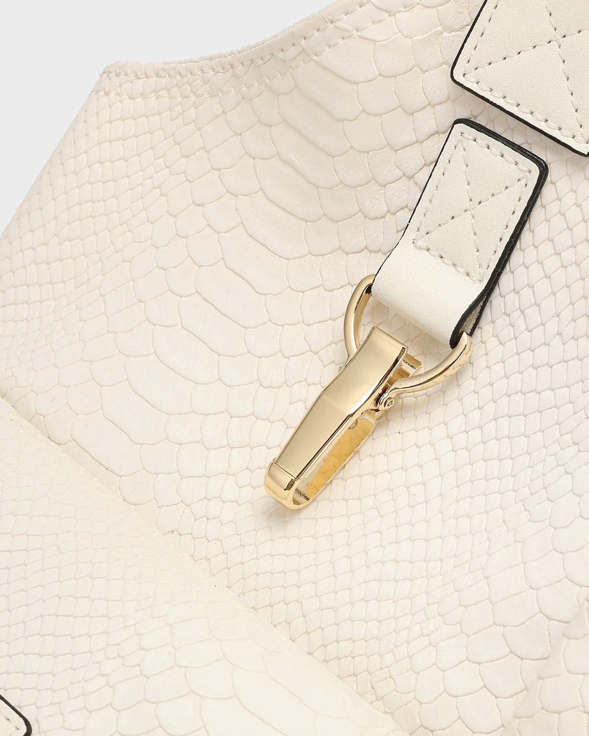 Signature Tactical Vest in White - Image 10