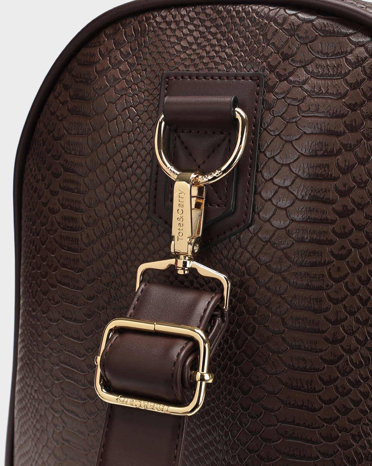 Signature Weekender Duffle Bag in Chocolate - Image 8