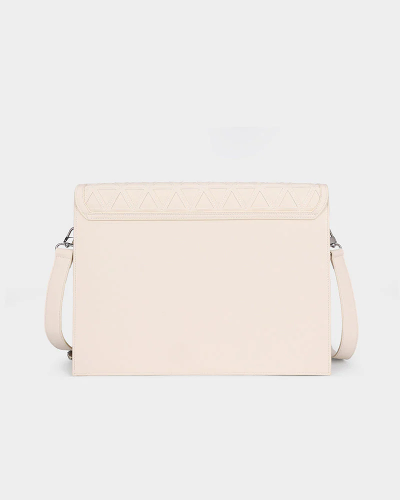 First Class CEO Briefcase in Creme - Image 4