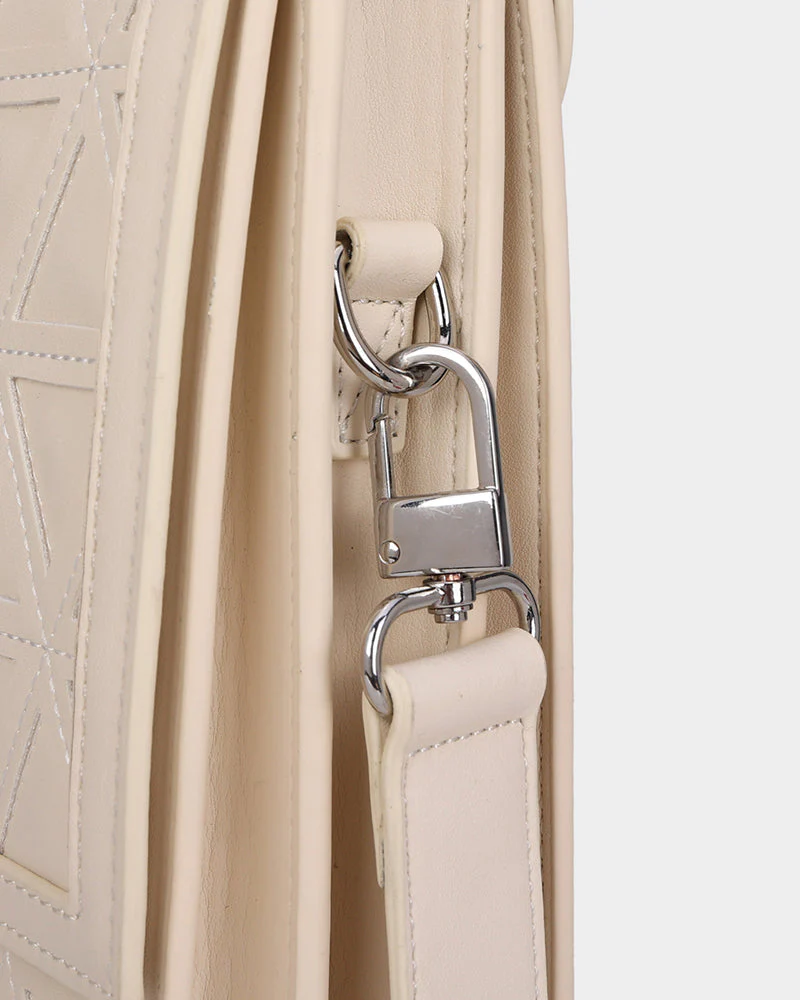 First Class CEO Briefcase in Creme - Image 7